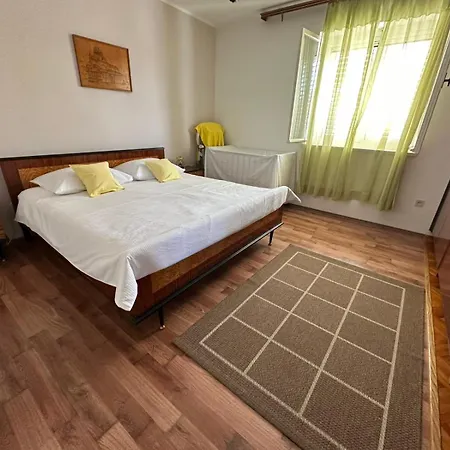 Boni * Šibenik