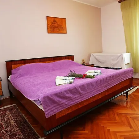 Boni Apartment