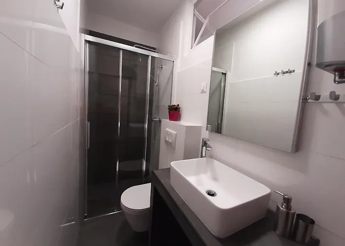 博尼公寓 公寓 *