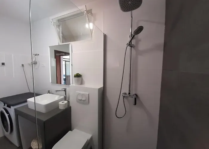 博尼公寓 公寓 *